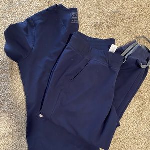 Figs navy scrub set Zamora joggers & Casma 3 pocket top XLP/XL